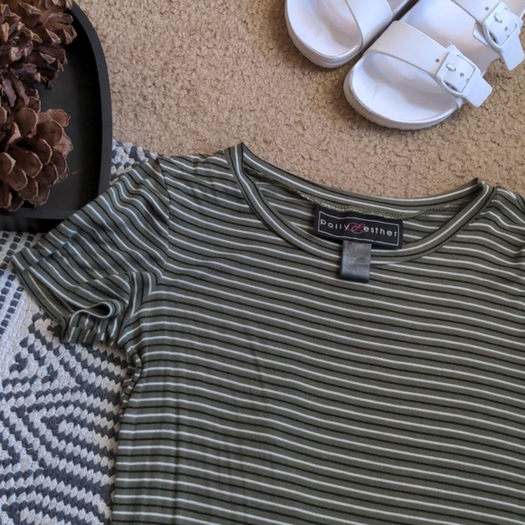 🌼Medium Olive Green Stripped Mini Dress🌼 - Picture 4 of 4